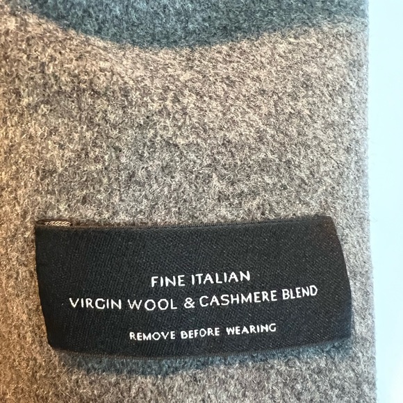 Babaton Coat (S) - Picture 2 of 5